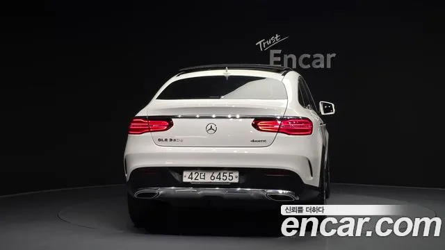 Mercedes-Benz GLE-Класс 2017 thumb 9