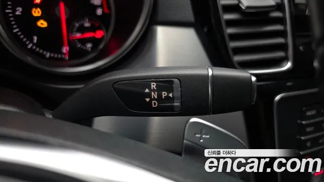 Mercedes-Benz GLE-Класс 2017 thumb 12