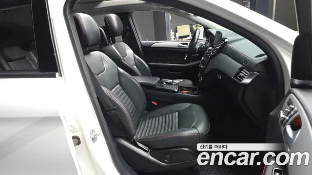 Mercedes-Benz GLE-Класс 2017 thumb 4