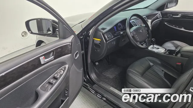 Hyundai Genesis 2013 thumb 7