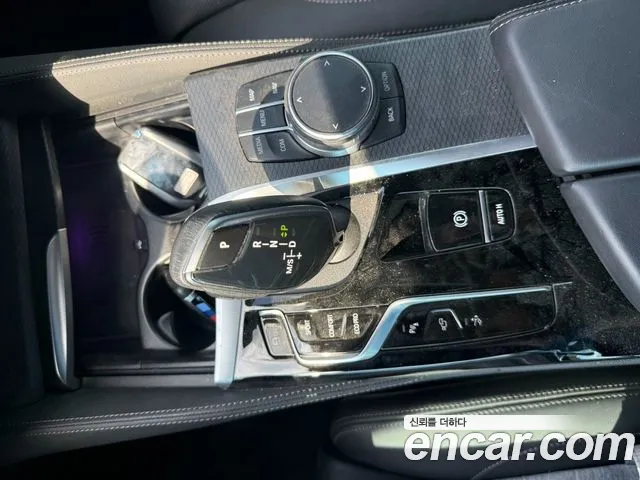 BMW 6 серии Gran Turismo 2023 thumb 2