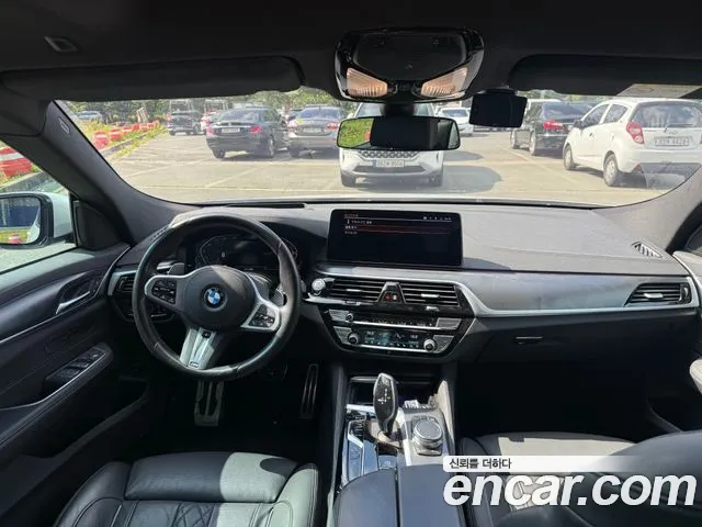 BMW 6 серии Gran Turismo 2023 thumb 7