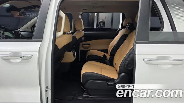 Kia Carnival 2022 thumb 11