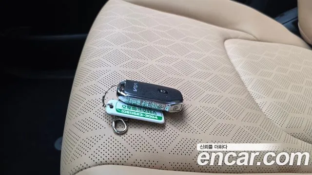 Kia Carnival 2022 thumb 3