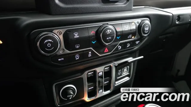 Jeep Wrangler 2020 thumb 4