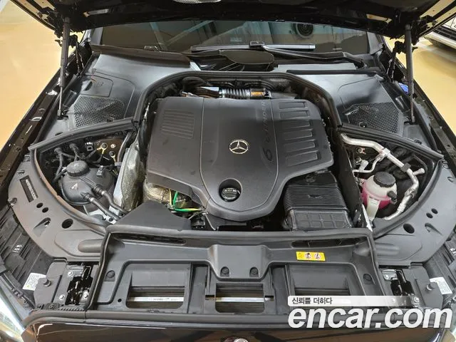Mercedes-Benz S-Class 2025 thumb 4