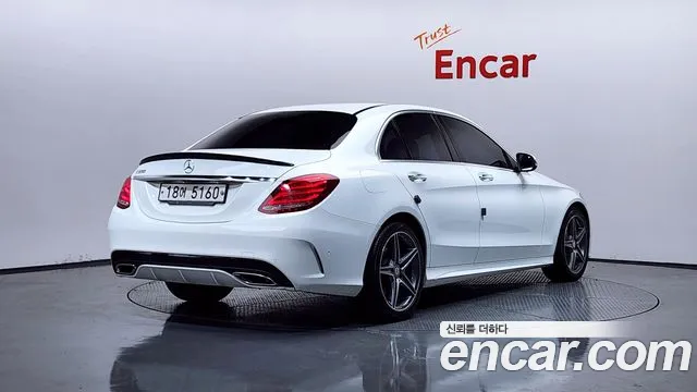 Mercedes-Benz C-Class 2016 thumb 4
