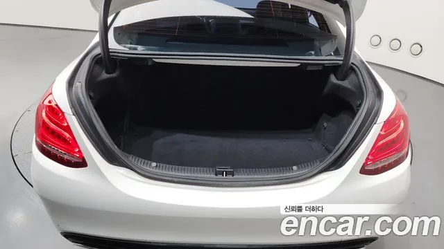 Mercedes-Benz C-Class 2016 thumb 2