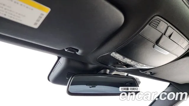 Mercedes-Benz C-Class 2016 thumb 11