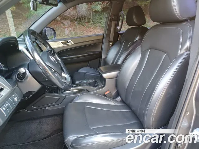 KGM Rexton 2019 thumb 12