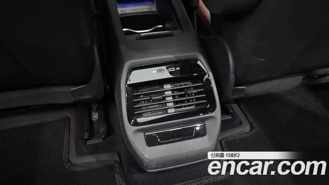Volkswagen ID.4 2023 thumb 12
