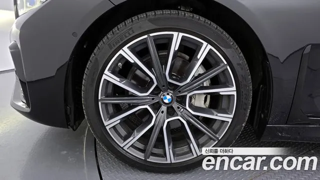 BMW 7 серии 2020 thumb 2