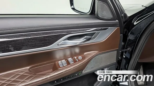BMW 7 серии 2020 thumb 12
