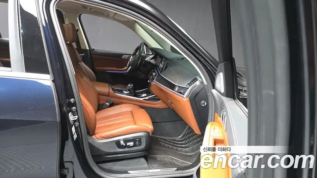 BMW X7 2020 thumb 12