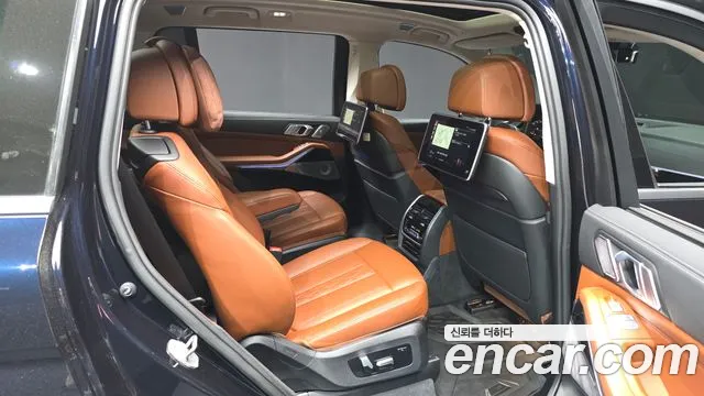 BMW X7 2020 thumb 3