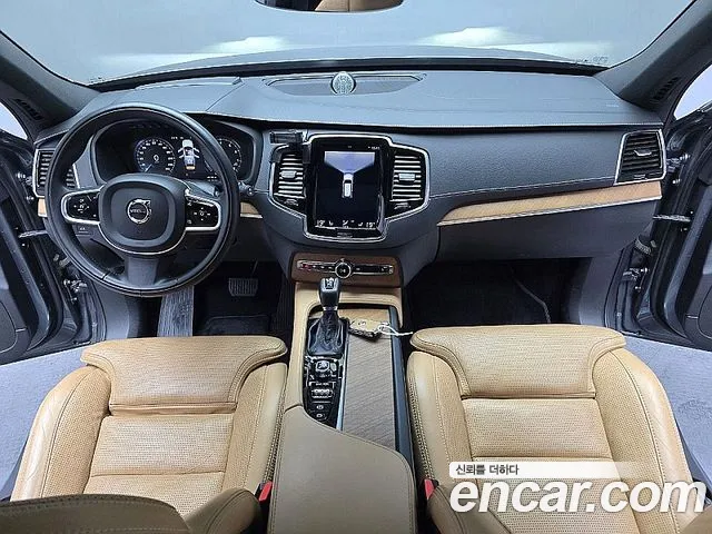 Volvo XC90 2019 thumb 4