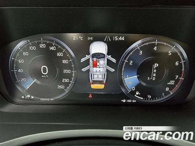 Volvo XC90 2019 thumb 3