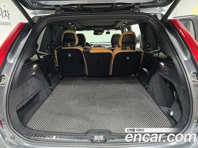 Volvo XC90 2019 thumb 6