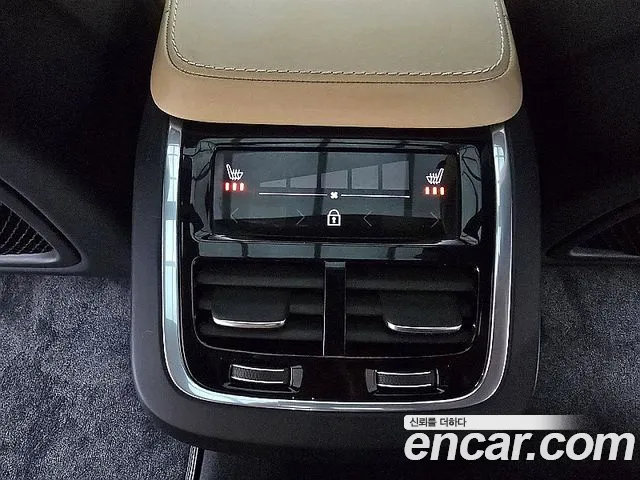 Volvo XC90 2019 thumb 8