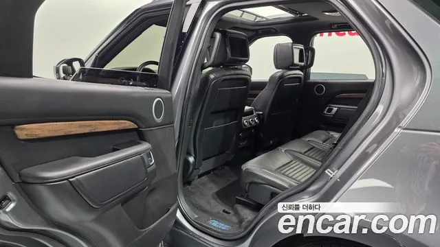 Land Rover Discovery 2018 thumb 2
