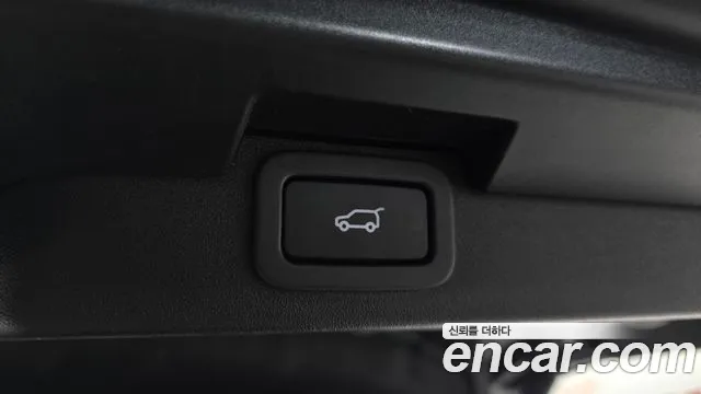 Land Rover Discovery 2018 thumb 11
