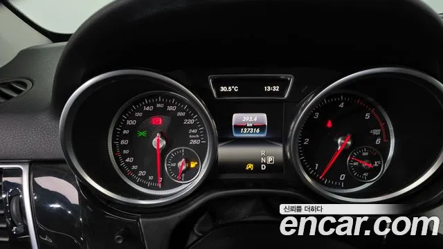 Mercedes-Benz GLE-Класс 2016 thumb 10