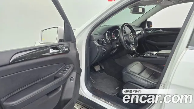 Mercedes-Benz GLE-Класс 2016 thumb 3