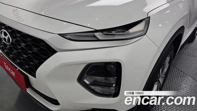 Hyundai Santa Fe 2018 thumb 2