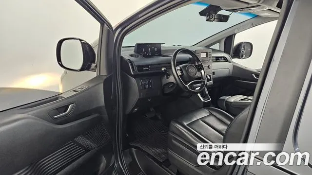 Hyundai Staria 2021 thumb 5