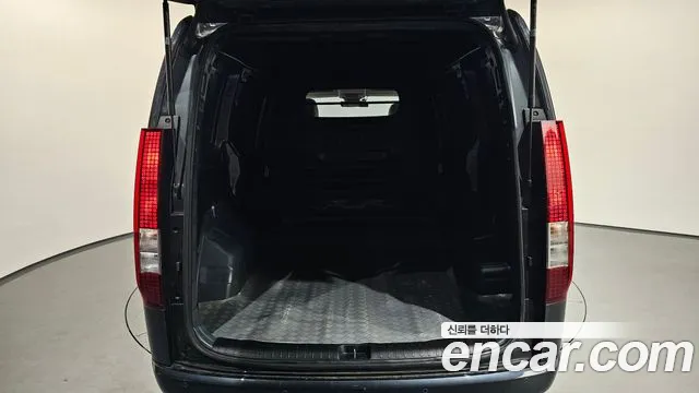 Hyundai Staria 2021 thumb 3