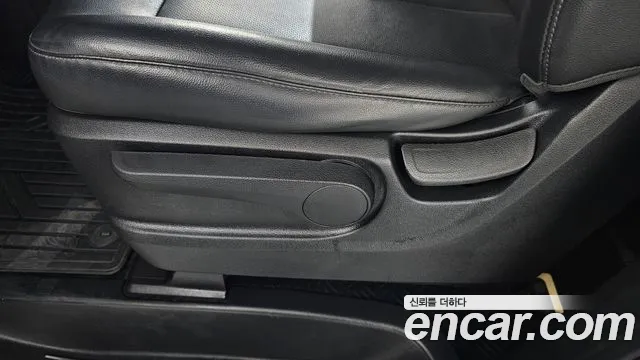 Hyundai Staria 2021 thumb 8