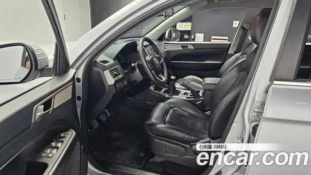 KGM Rexton 2018 thumb 2