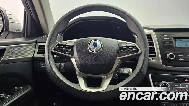 KGM Rexton 2018 thumb 11
