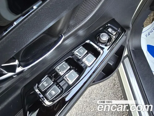 KGM Korando 2019 thumb 10