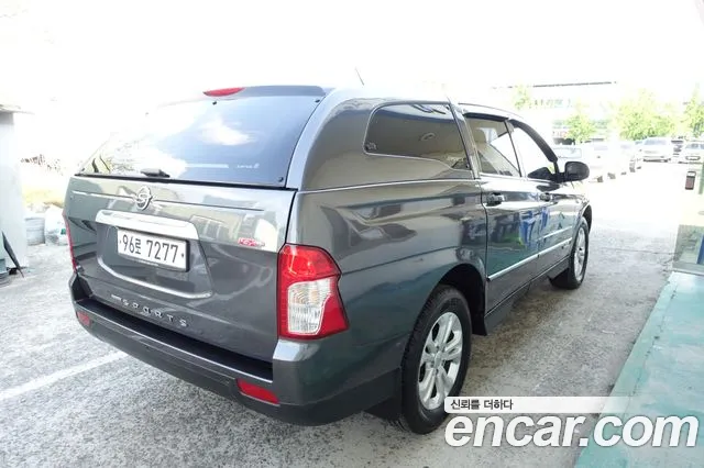 KGM Korando 2016 thumb 9