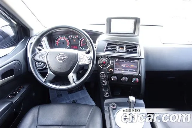 KGM Korando 2016 thumb 6