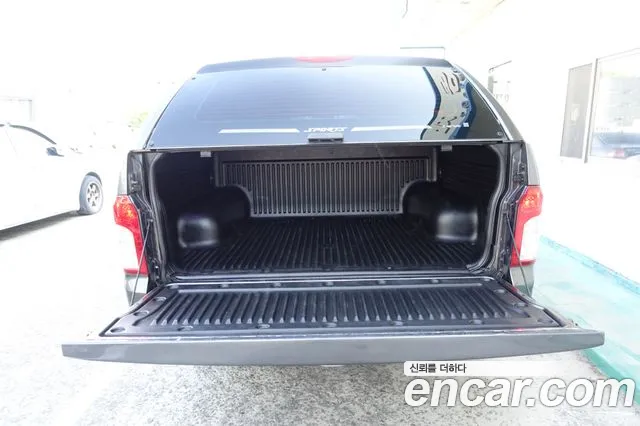 KGM Korando 2016 thumb 7