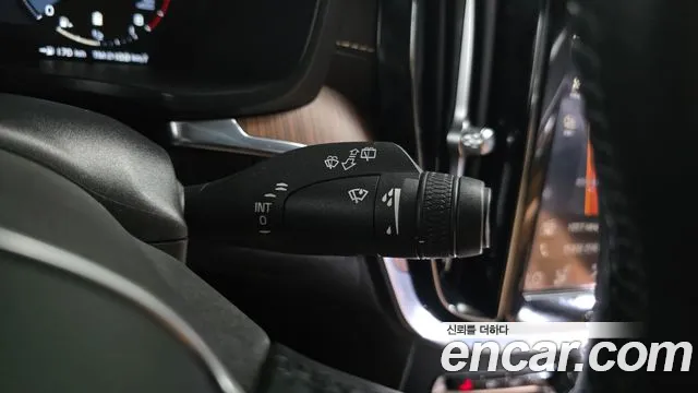 Volvo V60 Cross Country 2020 thumb 6
