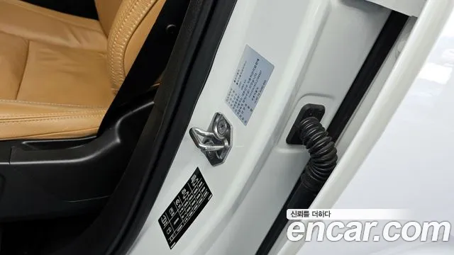 Volvo XC40 2020 thumb 6