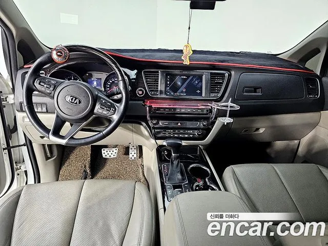 Kia Carnival 2019 thumb 8