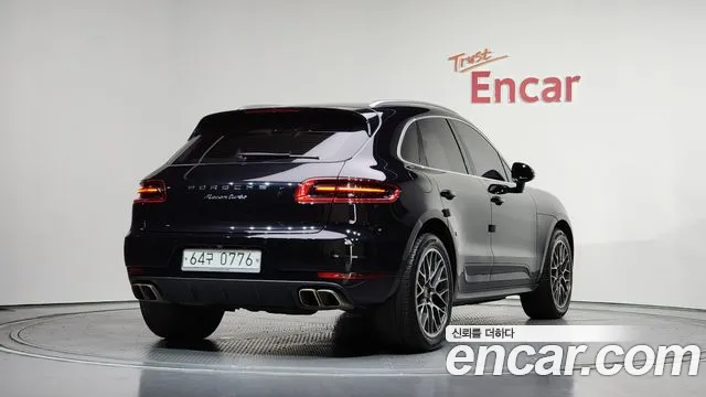 Porsche Macan 2015 thumb 7