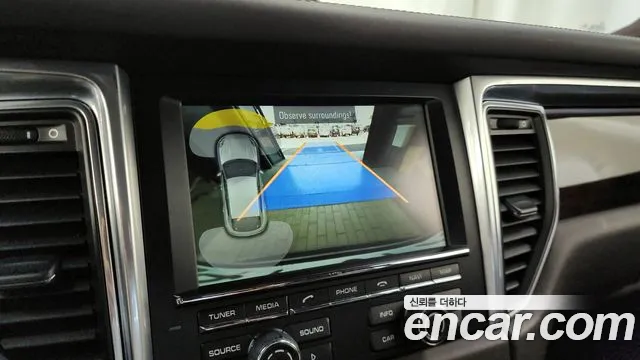 Porsche Macan 2015 thumb 4