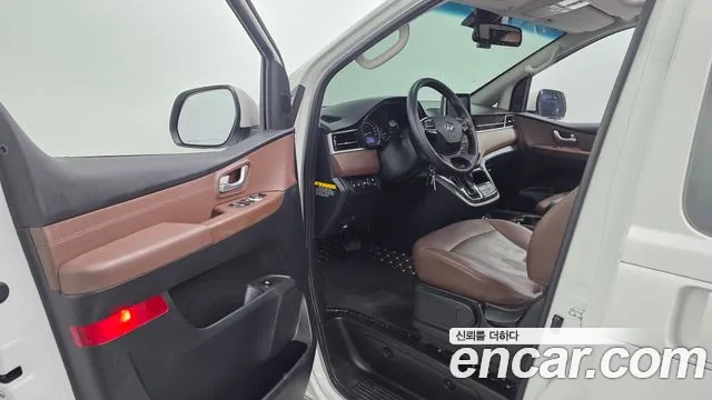 Hyundai Staria 2020 thumb 7