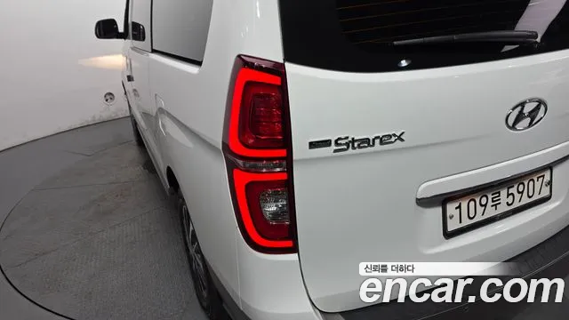 Hyundai Staria 2020 thumb 12