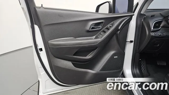 Chevrolet Trax 2017 thumb 3