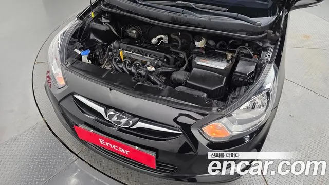 Hyundai Accent 2011 thumb 12