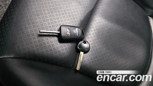 Hyundai Accent 2011 thumb 8