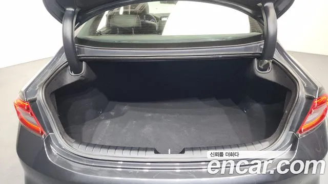 Hyundai Grandeur 2016 thumb 9