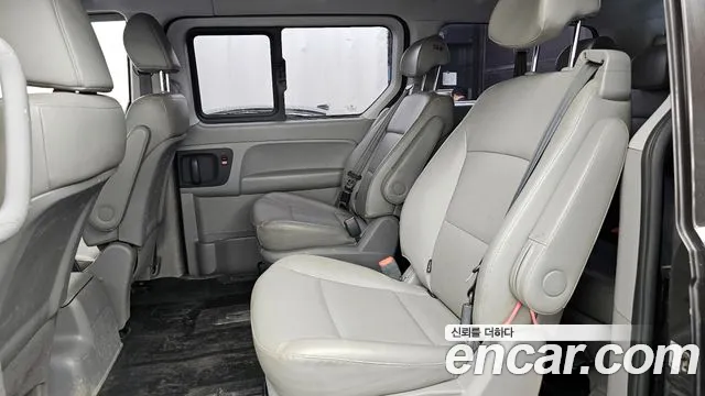 Hyundai Staria 2018 thumb 8