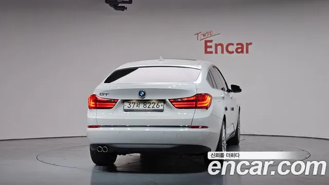 BMW 5 серии Gran Turismo 2015 thumb 2